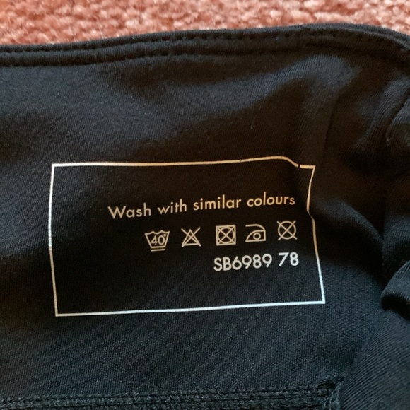 Sweaty Betty All Day Black 7:8 Leggings - Picture 9 of 14